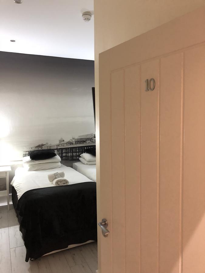 Happy Return Hotel Μπλάκπουλ Εξωτερικό φωτογραφία
